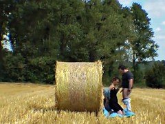 LissLonglegs Scharfe Hausfrau fickt Outdoor