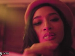 69, Noire, Brunette brune, Doigter, Interracial, Léchez, Chatte, Nénés