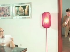 Blondine, Kitzler, Absätze, Milf, Natürlichen titten, Büro, Muschi, Schuhe