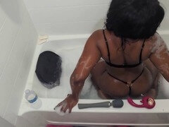 Amerikanisch, Bad, Grosser arsch, Kitzler, Schwarz, Riesendildo, Lingerie, Geld