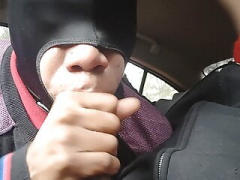 Masked Black Slutt gives head me off in car for assisting her with Rent and additionally Bills!!