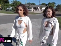 Leie, Amerikanisch, Blasen, Spermaladung, Flotter vierer, Handjob, Lesbisch, Titten