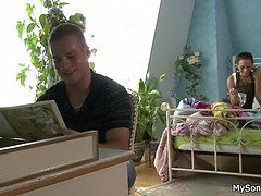He leaves and gf cheating with old man
