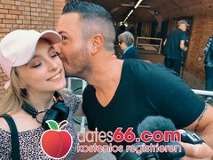 Blondine, Sperma im mund, Hundestellung, Hd, Zierlich, Öffentlich, Realität, Schlucken