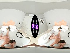 Rebecca Volpetti takes on a huge dick in virtual reality!