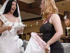 Culo grande, Novia, Morena, Engañando, Rostro sentado, Lamidas, Coño, Realidad