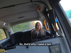 Jayla De Angelis Wraps Her Gloves Around Cabbie's Cock
