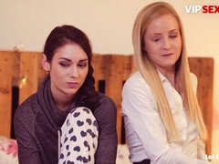 Paar, Aufs gesicht abspritzen, Lesbisch, Milf, Russisch, Swingers, Jungendliche (18+), Flotter dreier