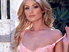 Elyse Jean in delicious stunner