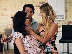 Tetona, Familia, Peludo, Mamá, Coño, Tabú, Adolescente, Trio