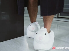 Язык в попке, Большая жопа, Большие сиськи, Блондинки, Глубокая глотка, Член, На кухне, Бритые