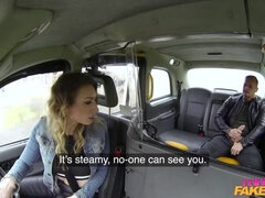 Pijpbeurt, Auto, Sperma in gezicht, Vrouw, Kokhalzen, Handbeurt, Kut duiken, Slikken