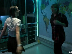 Grote lul, Pijpbeurt, Dronken, Groep, Hardcore, Orgie, Feest, Tieten likken