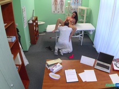Leie, Blasen, Hundestellung, Fingern, Handjob, Büro, Muschi, Uniform