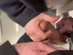 Enthousiasteling, Pijpbeurt, Stel, Sperma in mond, Duits, Handbeurt, Openbaar, Slikken