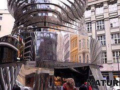 Oudere vrouw, Tsjechisch, Lul, Hondjeshouding, Hd, Rijpe lesbienne, Buiten, Zuigen