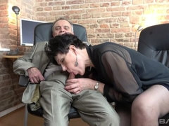 Брюнетки, Парочка, Семяизвержение, Сперма на лице, Вчетвером, Зрелые