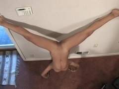 Bikini, Schwarz, Süss, Erotisch, Faustfick, Sporthalle, Masturbation, Pool