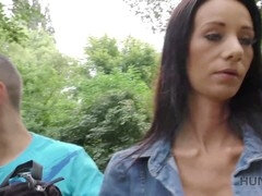 Amateur, Cocu, Tchèque, Argent, Public, Adolescente, Épouse