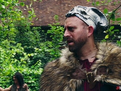 Anal, Lécher le cul, Gros seins, En levrette, Bâillonner, Italienne, Piercing, Rasée