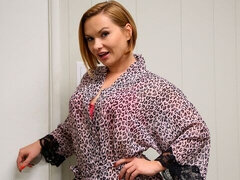 デカチン, ブロンド, 手コキする, オナニー, 淫乱熟女, ヌード, オマンコ, ショートヘア