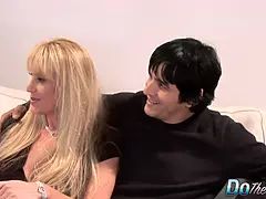 Grote mammen, Pijpbeurt, Harig, Huisvrouw, Moeder die ik wil neuken, Schreeuwen, Tieten likken, Vrouw