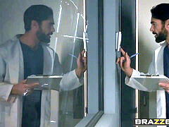 Médecin, Mère que j'aimerais baiser, Jarretelles, Plan cul à trois, Uniforme