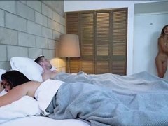 Enthousiasteling, Blond, Vriendje, Sperma, Sperma shot, Keuken, Moeder, Geschoren