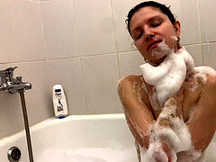 Cuarto de baño, Fetiche, Lesbiana, Orgasmo, Pequeña, Ruso, Adolescente