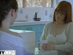 アナル, ブロンド, フェラチオ, 茶髪の, 顔射, 下着, 小柄, ストッキング