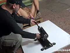 Amarrada, Morena, Extremo, Hd, Tacones, Maquina de follar, Gritar, Esclavo