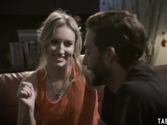 Blonde, Sucer une bite, Femme couguar, Poilue, Mature, Mère que j'aimerais baiser, Tabou, String