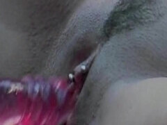 Gros cul, Brunette brune, Lesbienne, Masturbation, Chatte, Rétro, Adolescente, Jouets