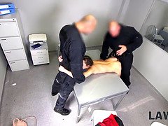 18 ans, Européenne, Hd, Homme homme femme, Rugueux, Fils, Adolescente, Plan cul à trois