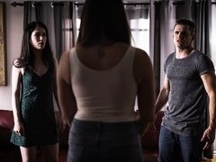 デカパイ, 茶髪の, バック, 女 人男 人, 手コキする, 淫乱熟女, タトゥー, 三人