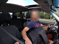 Arsch, Blasen, Auto, Gehörnter ehemann, Tschechisch, Hardcore, Realität, Jungendliche (18+)