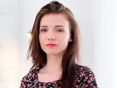 Amateur, Verga grande, Mamada, Estilo perrito, Lamidas, Tetas naturales, Adolescente, Tetas