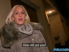 Rubia, Mamada, Semen en la boca, Corridas, Al aire libre, Público, Afeitado, Tetas