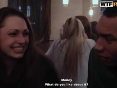 Любители, Брюнетки, Секс без цензуры, От первого лица, На публике, Втроем, Туалет