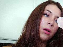 Сперма на лице, Унижение, Оргазм, В поезде