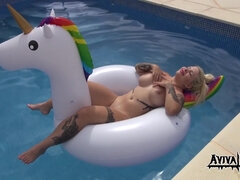 Gros cul, Gros seins, Blonde, Allemand, Hd, Masturbation, De plein air, Tatouage