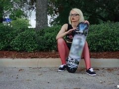 Arsch, Grosser schwanz, Blondine, Hundestellung, Fingern, Klaffend, Strümpfe, Jungendliche (18+)