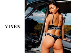 Asiatisch, Grosser arsch, Grosser schwanz, Blasen, Braunhaarige, Hundestellung, Puppe, Jungendliche (18+)