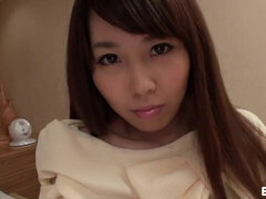 Asiatique, Gros cul, Grosse bite, Gros seins, Sucer une bite, En levrette, Seins naturels, Adolescente