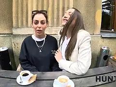 In den arsch, Gehörnter ehemann, Tschechisch, Hd, Lesbisch, Natürlichen titten, Pov, Schreiend