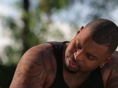 Grosse titten, Schwarz, Braunhaarige, Interrassisch, Lecken, Monster, Muschi, Ehefrau