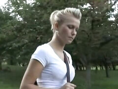 Incroyable, Gros seins, Blonde, Sucer une bite, Énorme, Seins naturels, De plein air, Pov