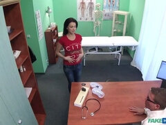 Médico, Penetracion con dedos, Pajear, Enfermera, Pov, Coño, Uniforme, Voyeur