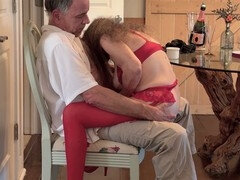 アメリカ人, バイセクシャル, フェラチオ, ヒール, オナニー, オーガズム, 喫煙, ストッキング