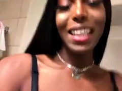 Verga grande, Negro, Corridas, Ébano, Madres para coger, Transexual, Solo, Tetas